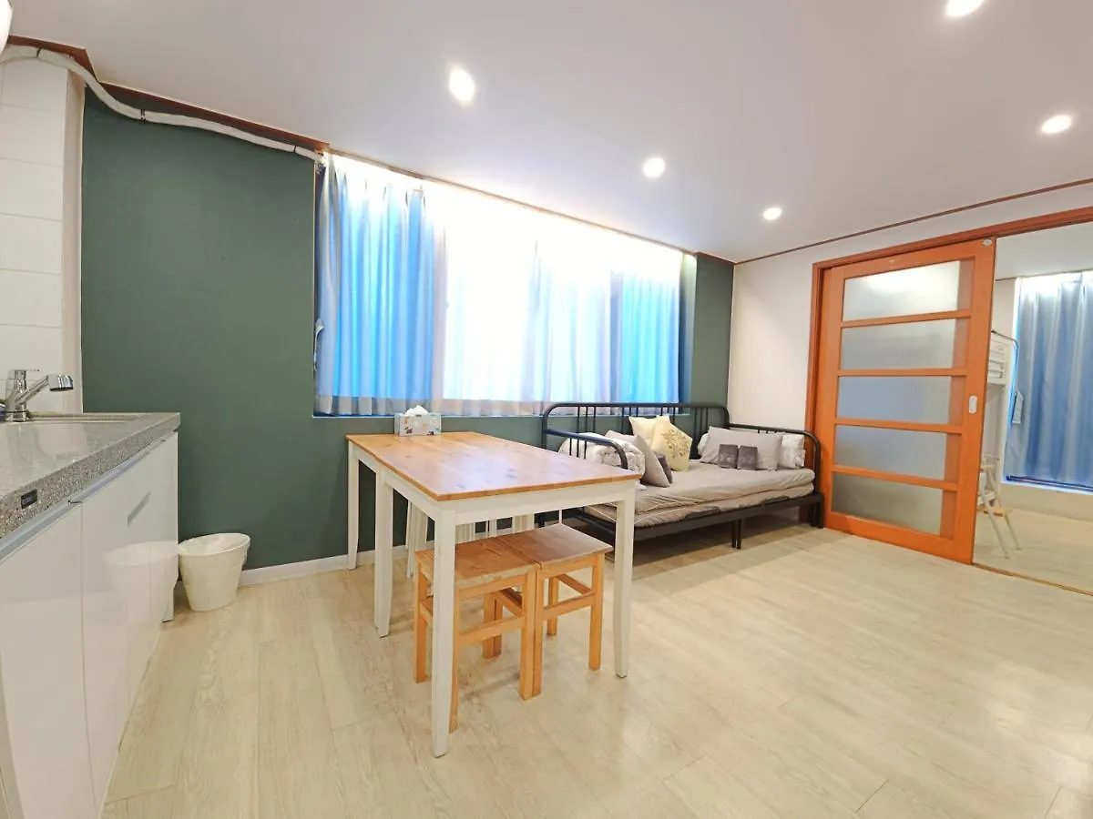 OYO Rooftop Hostel Seoel Hotel