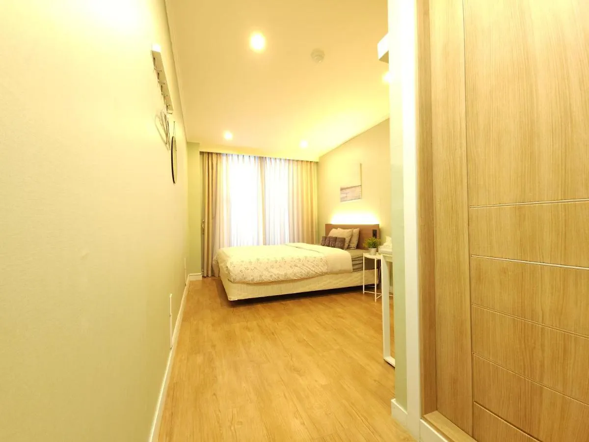OYO Rooftop Hostel Seoel