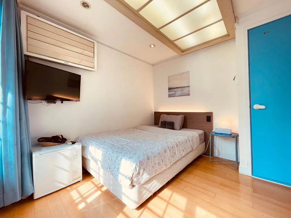 OYO Rooftop Hostel Seoel