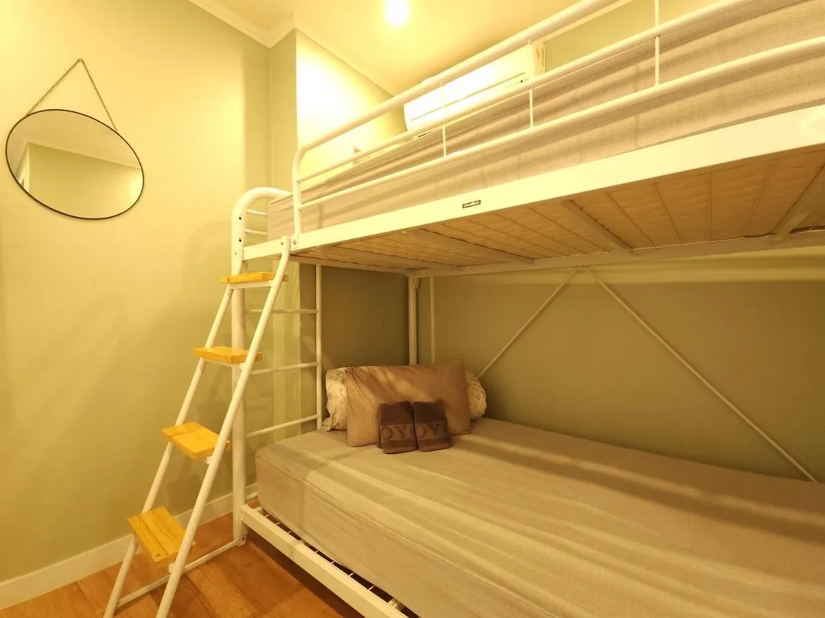 OYO Rooftop Hostel Seoel 3*,