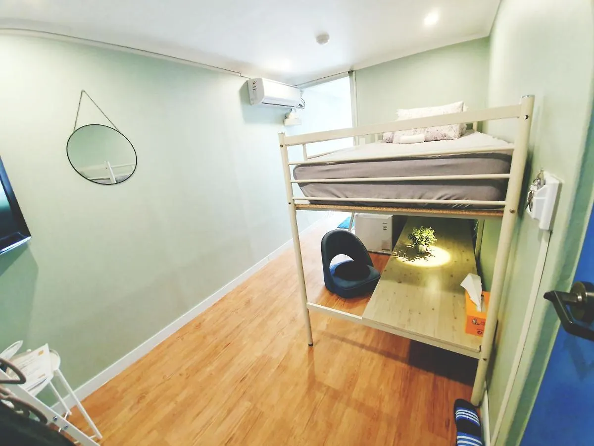 *** Ξενοδοχείο Oyo Rooftop Hostel Σεούλ Νότια Κορέα