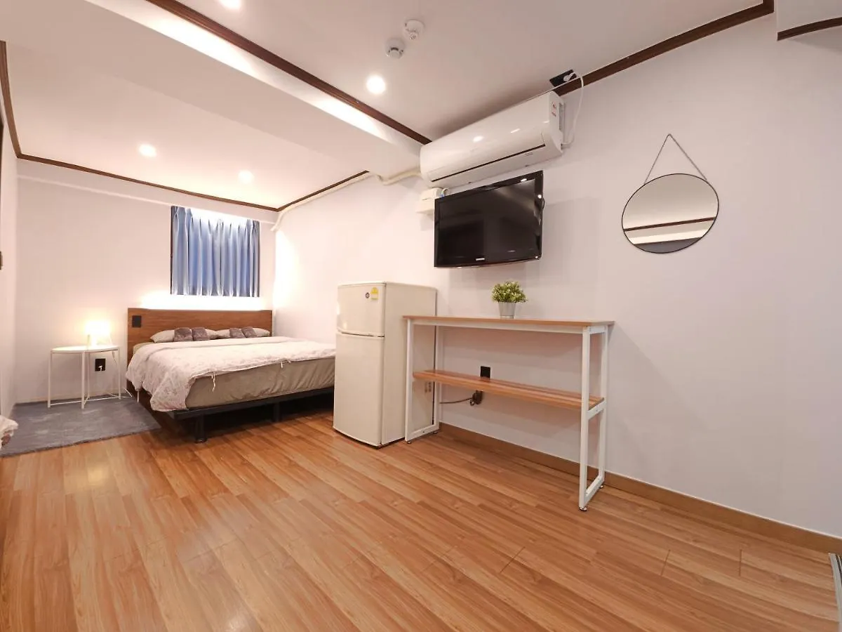 Oyo Rooftop Hostel Σεούλ Νότια Κορέα