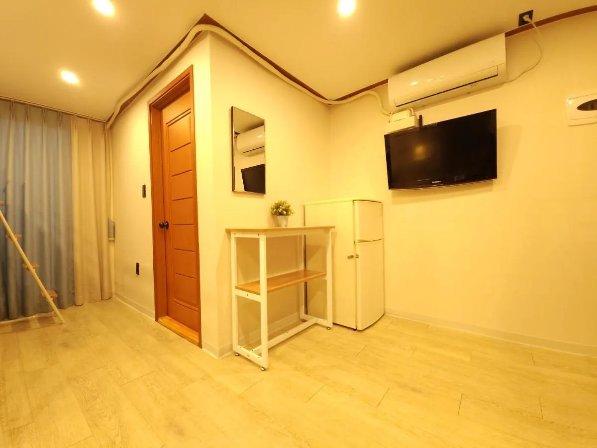 *** Hotel Oyo Rooftop Hostel Seul Corea del Sud