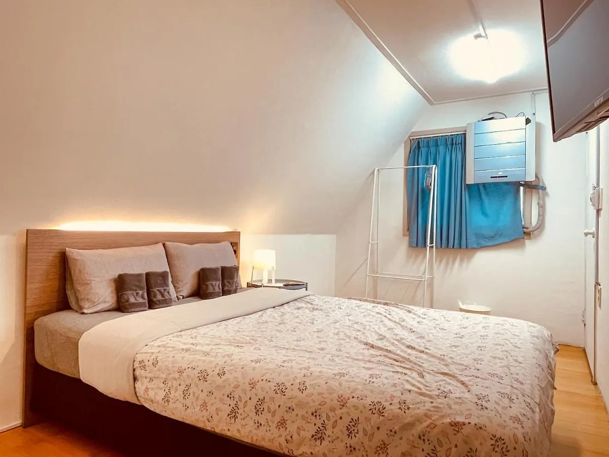 Oyo Rooftop Hostel Σεούλ